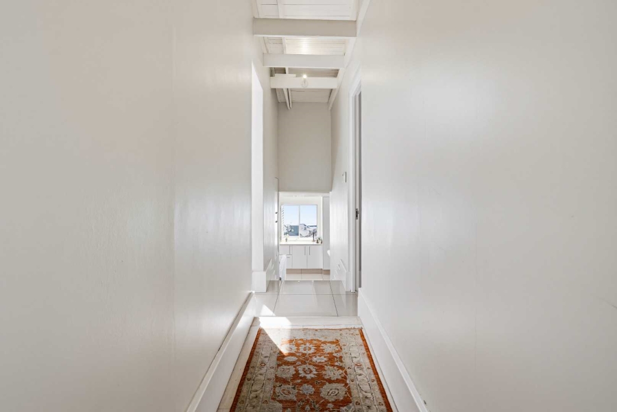 4 Bedroom Property for Sale in Bantry Bay Western Cape